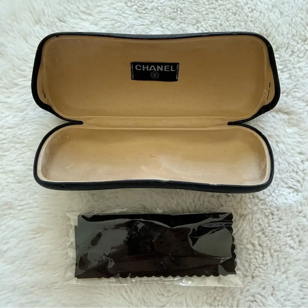 CHANEL vintage sunglasses case Authentic - Picture 4 of 7